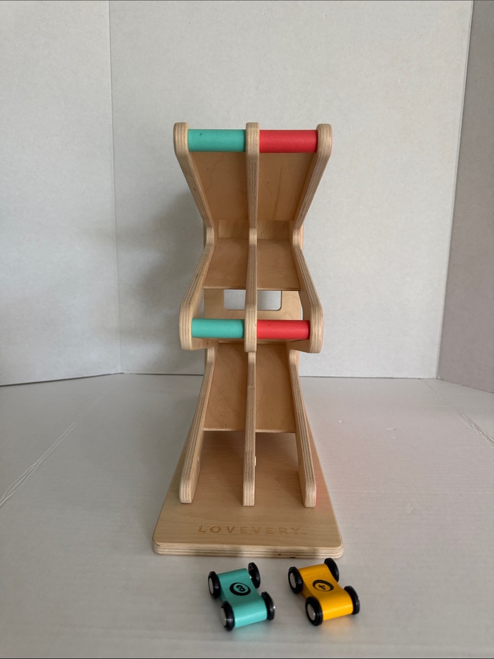 Lovevery Race And Chase Car Ramp with Two Cars Baby Toddler Learning - Picture 5 of 13